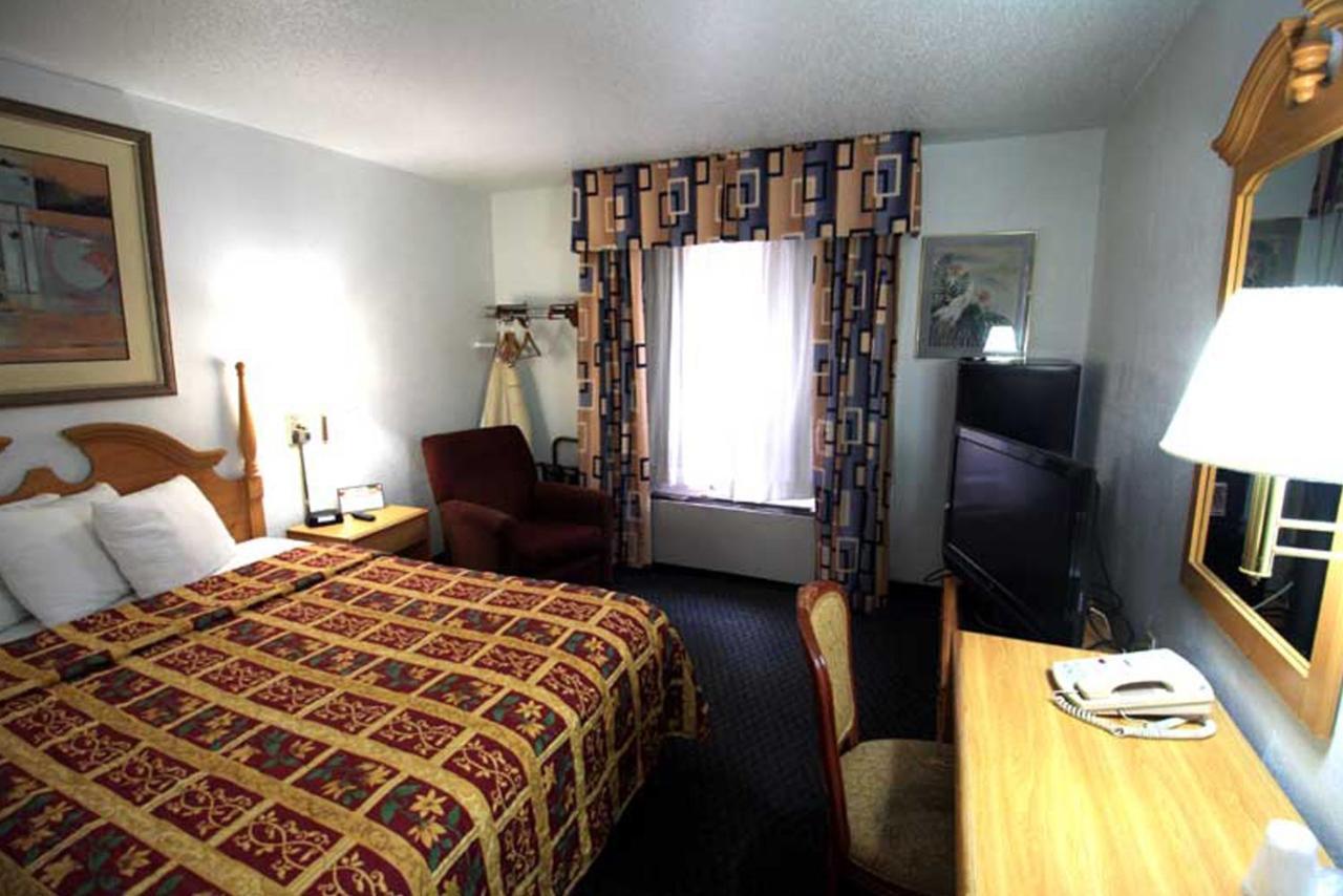 Norwood Inn And Suites - Minneapolis-St Paul روزفيل المظهر الخارجي الصورة