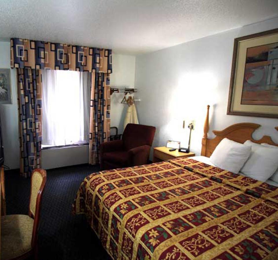 Norwood Inn And Suites - Minneapolis-St Paul روزفيل المظهر الخارجي الصورة