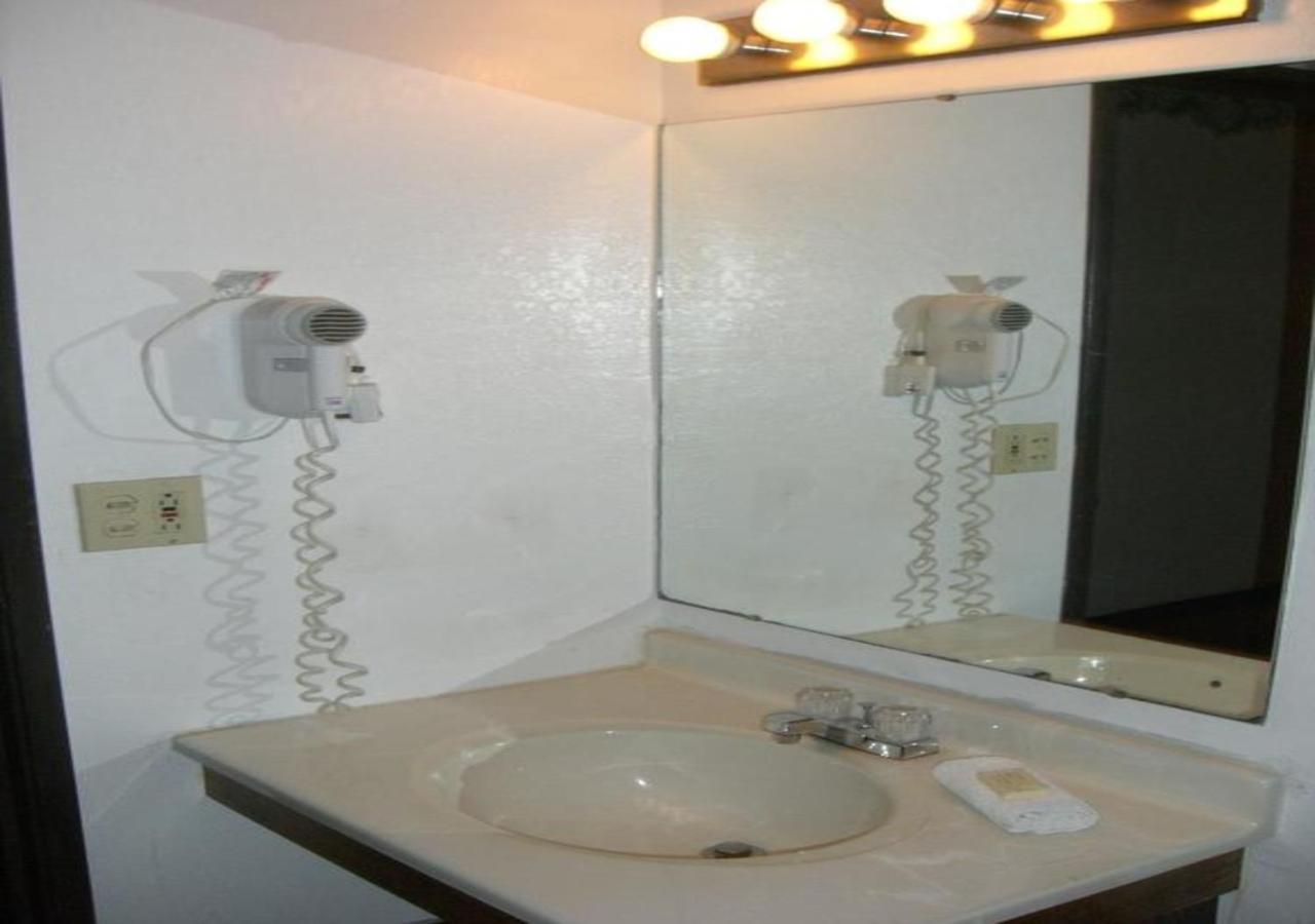 Norwood Inn And Suites - Minneapolis-St Paul روزفيل المظهر الخارجي الصورة